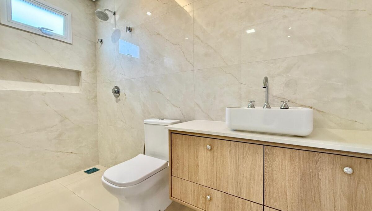 36b584e6-99d3-403c-ba8d-77a1aea69c59