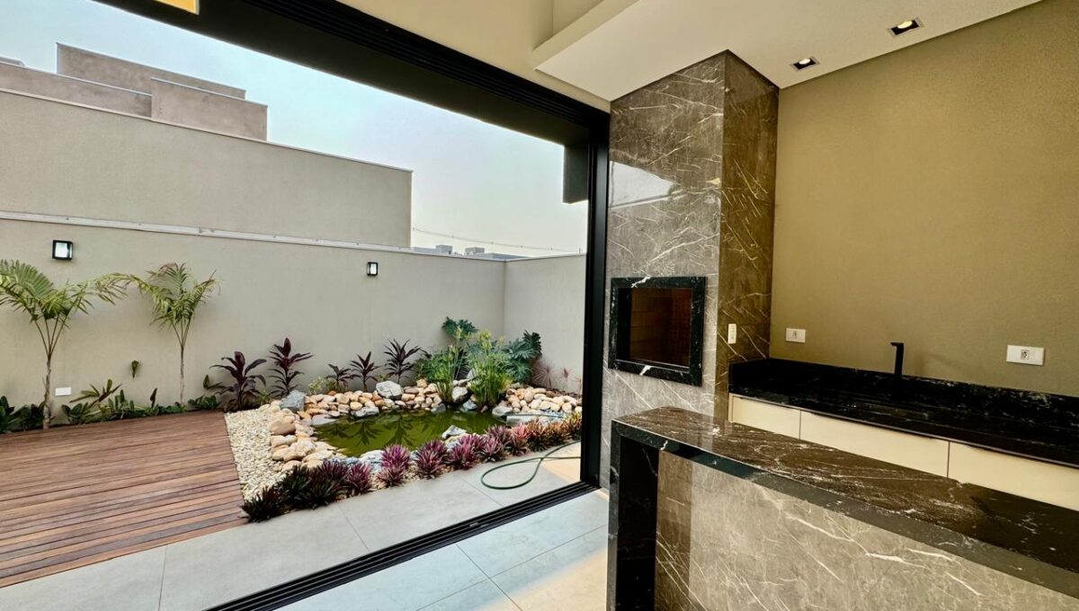 4aae13d0-2aca-48dc-a73a-4c8b8557b1a2