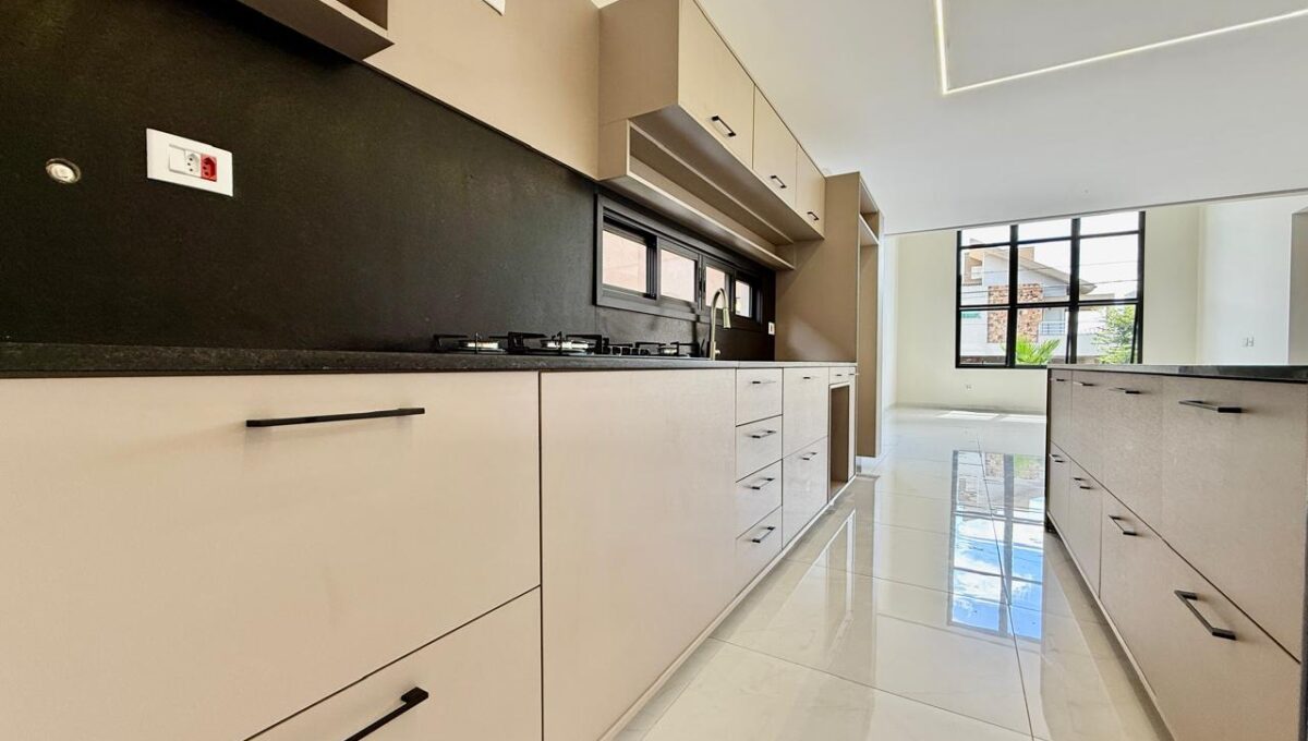 8f9430f0-db2e-4cf7-b6f7-0b43d260aa72