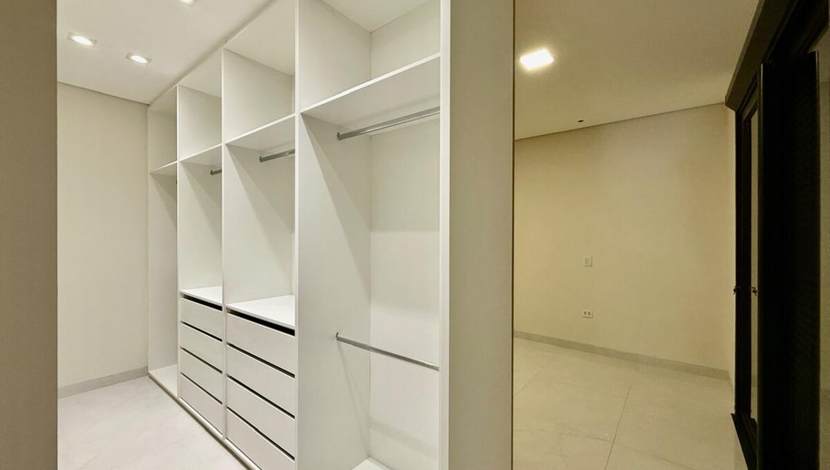 WhatsApp Image 2025-03-29 at 08.27.15 (2)