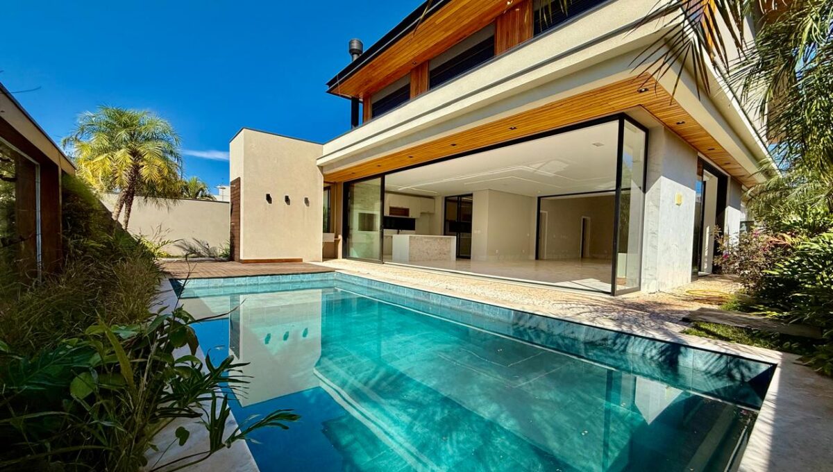 WhatsApp Image 2025-07-18 at 12.54.52 (1)