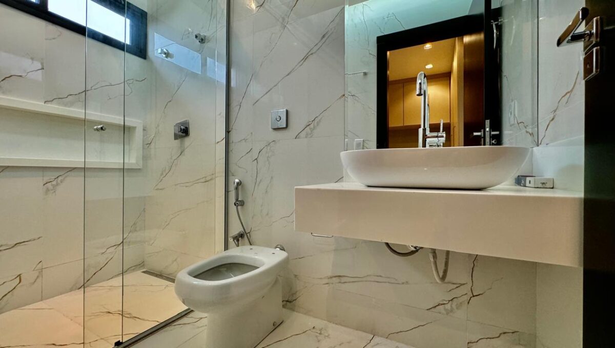 WhatsApp Image 2025-07-23 at 21.33.13 (1)