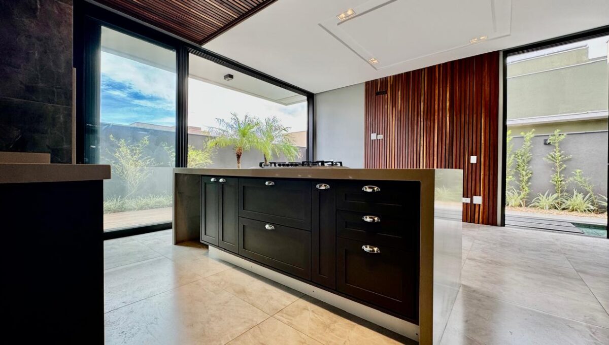 WhatsApp Image 2025-07-23 at 21.33.18 (1)