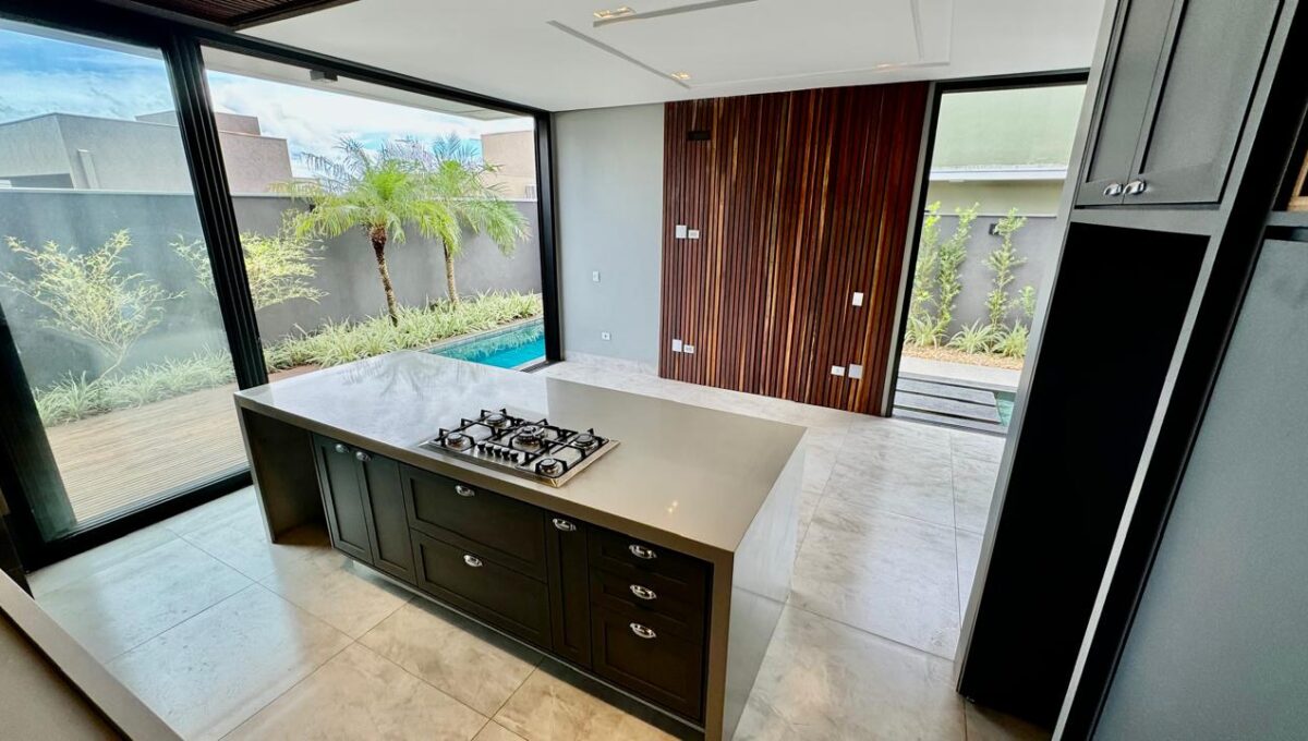 WhatsApp Image 2025-07-23 at 21.33.18 (2)